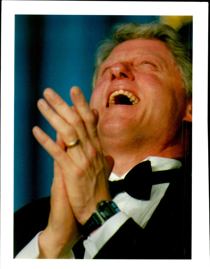 1994 PRESIDENT CLINTON ATTENDED THE MARCY NIGHSWANDER USA WRITER TELEVISION - Vintage Photograph