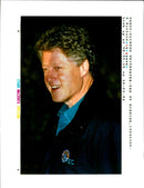 1994 BILL CLINTON CLINTONS WHITE HOUSE EMBROILED PRESIDENT USA WRITER DAVID - Vintage Photograph