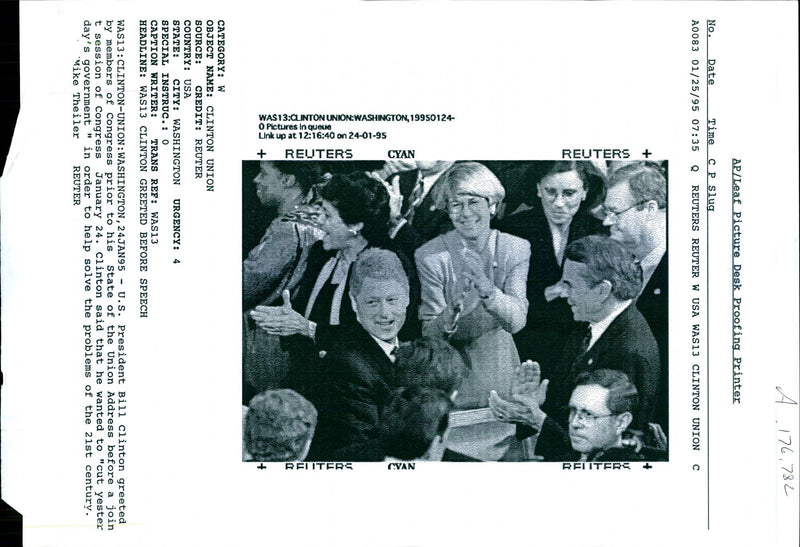 1995 LEAF PICTURE MIKE THEILER CLINTON USA WRITER MEMBERS PRESIDENT - Vintage Photograph