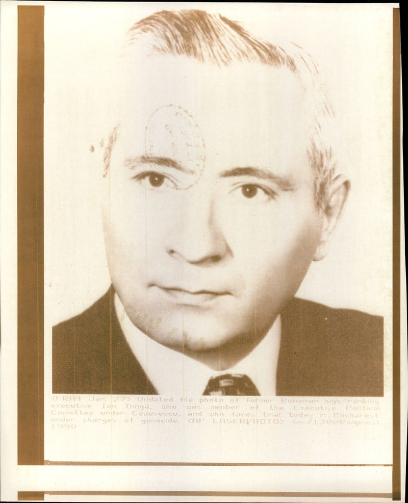 DINGA MEMBER THAT COTTEE DECEAUSESCU AND WHO FACE TREAT TODAY ROMANIA - Vintage Photograph