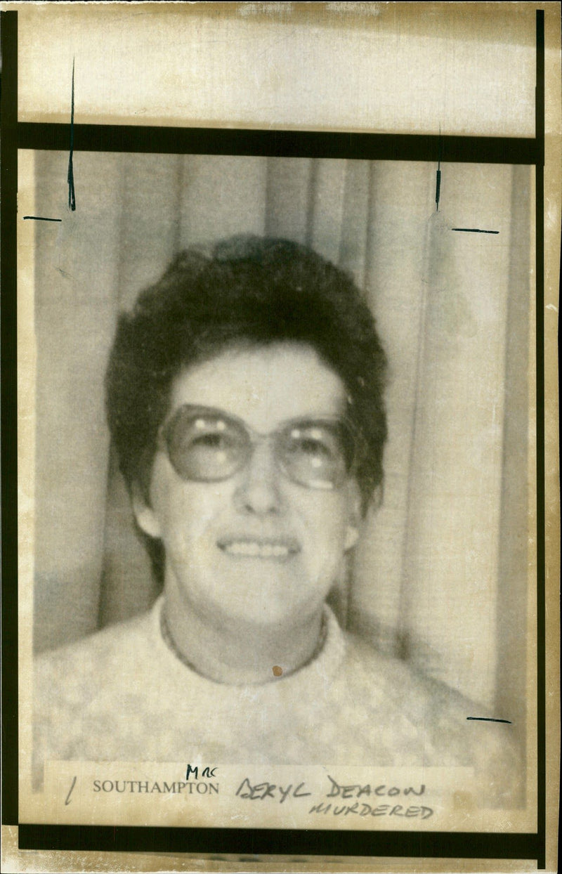 1986 MRS BERYL DEACON WAS MURDERED SHE FOUND DEAD HER HOME PUBLISHED - Vintage Photograph