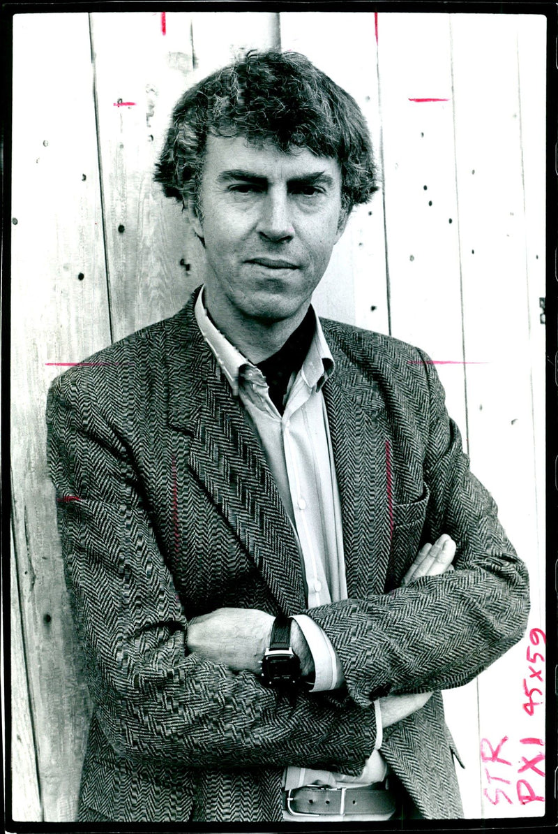 PALLISER WRITER TELEGRAPH SUNDAY XPALLISER EDI CHARLES - Vintage Photograph