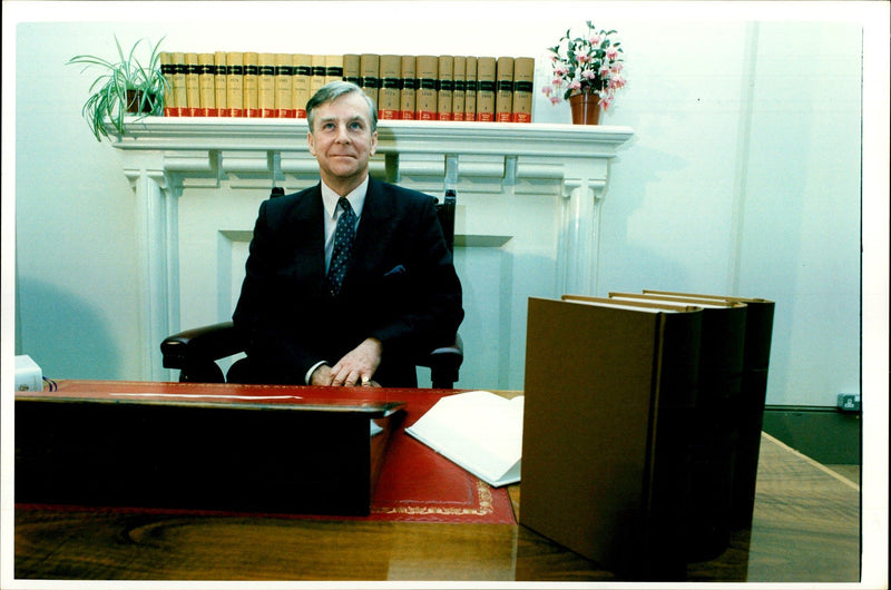 LORD JUSTICE SCOTT THE ROY PICTURED COURTS RICHARD OPEN JOHN CHURCHILL - Vintage Photograph