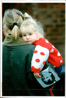 1993 MICHAEL STROUD HAS CONTINUED HIS WALK WITH SIR PAUL ARMIGER DAUGHTER - Vintage Photograph