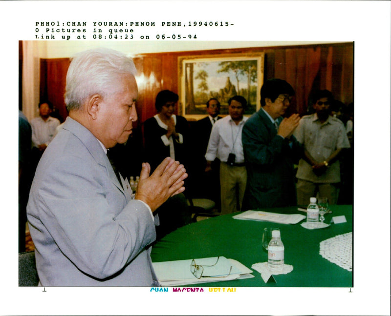 1994 KHMER ROUGE OFFICIAL CHA RICHARD MAW VOGEL REU TER WRITER SECOND COUNTRY - Vintage Photograph