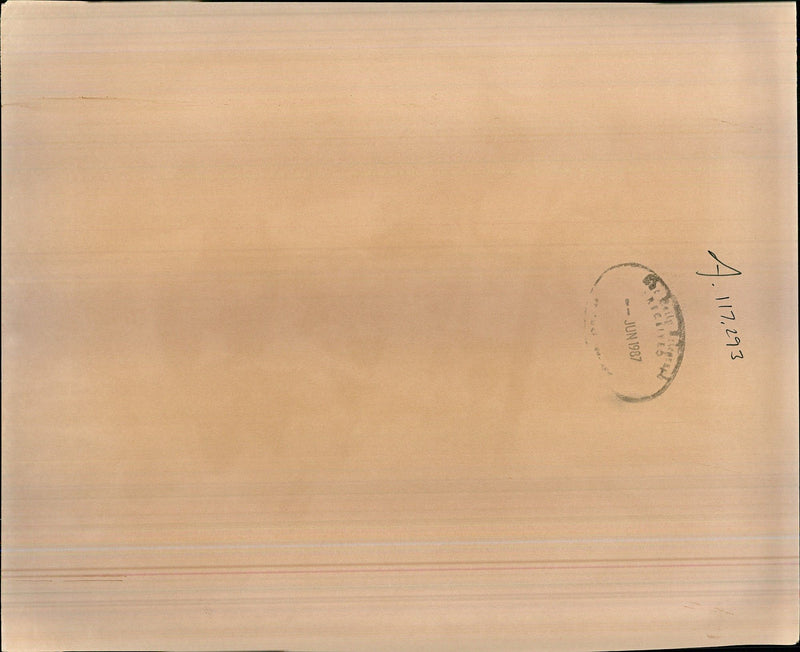 1987 JUN NUEVA GULT NICARADTA STANDS FRONT HIS FEELS HOME AND LABO BLACK - Vintage Photograph