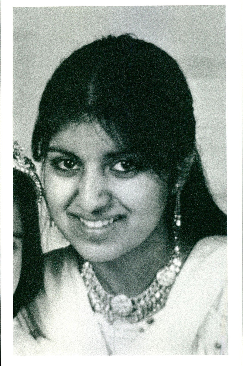 SHARHREN AKHTA WHO WAS FOUND MURDERED COLUICK PARK LAKE LAST YEAR TRIAL - Vintage Photograph