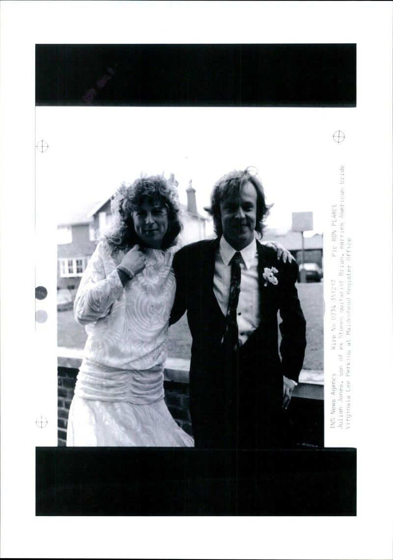 JULIAN JONES SONT STONE START BRIAN MARRIES AME RON PEARCE - Vintage Photograph