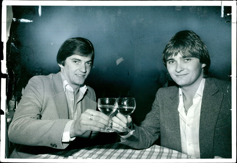 Gary (left) and Kevin Mabbutt a toast to happier times - Vintage Photograph