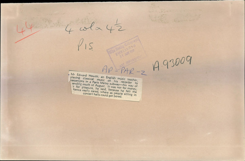HOWITT PLAYS CLASSICAL MUSIC HIS EDWARD SYKES PARIS ENGLISH CONCERT - Vintage Photograph