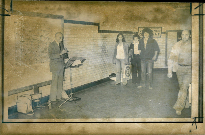 HOWITT PLAYS CLASSICAL MUSIC HIS EDWARD SYKES PARIS ENGLISH CONCERT - Vintage Photograph