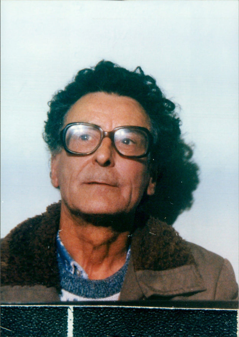 PIC SHOWS LINN EOI MEMBER PEDOPHILE EXCHANGE WHO ABU BERNARD WIS WAR - Vintage Photograph