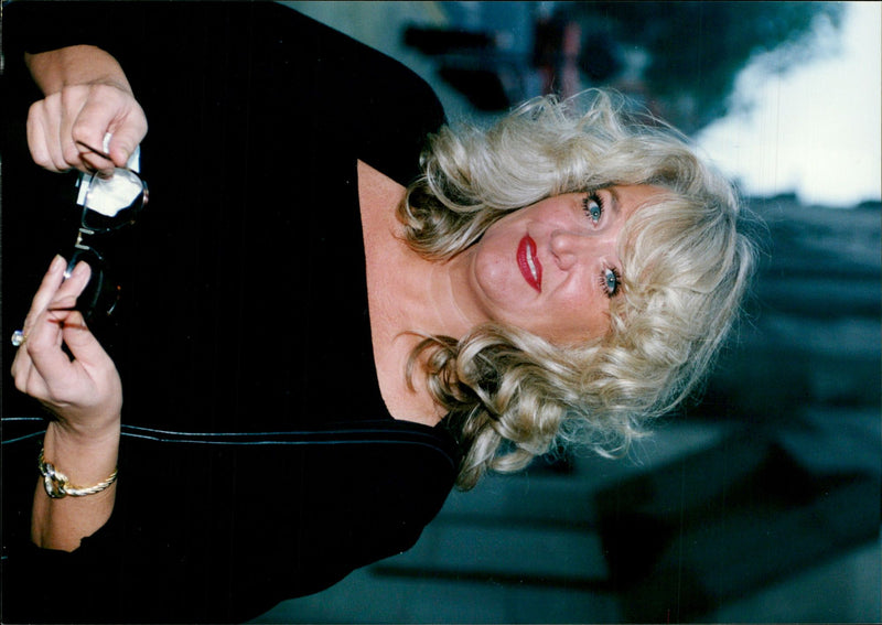 RUSSIAN MURDERS LONDON QONY - Vintage Photograph