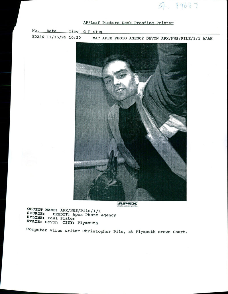 1995 LEAF PICTURE DESK PROOFING PRINTER PAUL STEWART CHRISTOPHER WRITER - Vintage Photograph