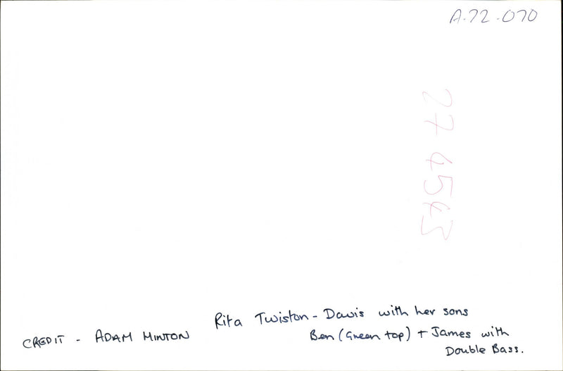 RITA TWISTON DAVIS SONS BEN AND JAMES ARE BOTH MUSICIANS THEY ADAM HINTON - Vintage Photograph