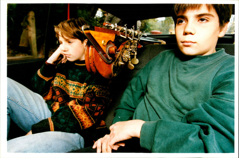 RITA TWISTON DAVIS SONS BEN AND JAMES ARE BOTH MUSICIANS THEY ADAM HINTON - Vintage Photograph