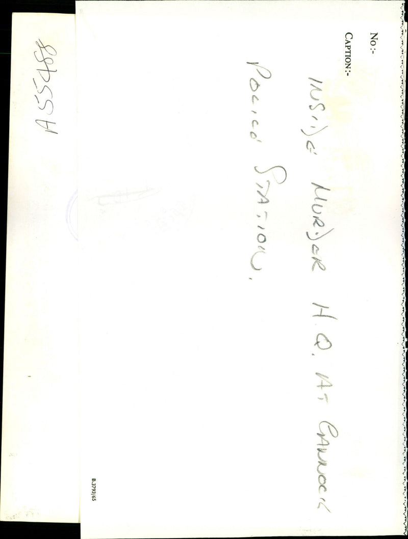 CAPTION INSE MURDER CANNOCI POLICE STATION SOBSST - Vintage Photograph