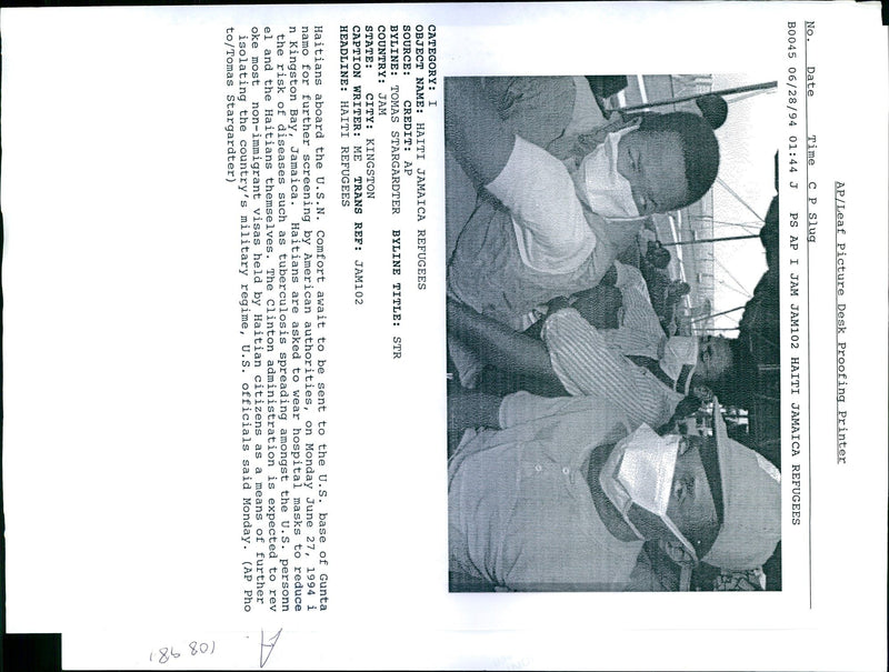 1994 THE CLINTON ADMINISTRATION EXPEC WRITER MILITARY COUNTRY TITLE AMERICAN - Vintage Photograph