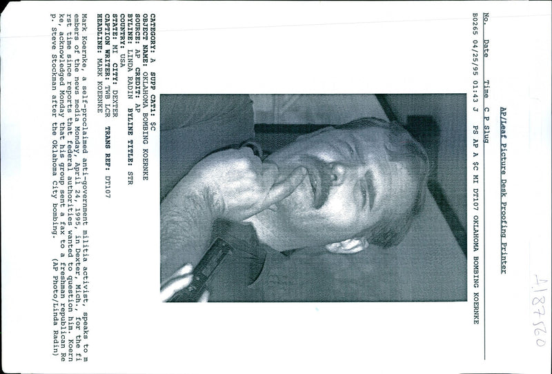 1995 MARK KOERNKE ACKNOWLEDGED MONDAY THAT HIS GROUP SEN STEVE USA WRITER LINDA - Vintage Photograph