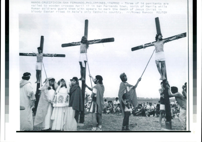 1992 BLOODY EASTER RITES MARK THE DEATH JESUS CHRIST ROMEO RANOCO COUNTRY - Vintage Photograph