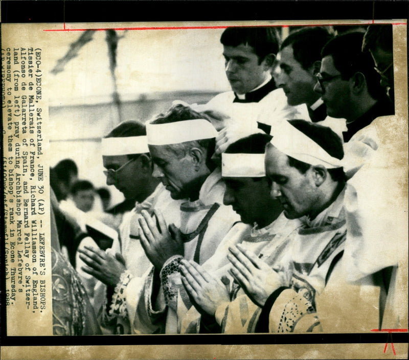 AND RIGHT THE RICHARD MAW WILLIAMSON ALFONSO ENGLAND SECOND FRANCE - Vintage Photograph