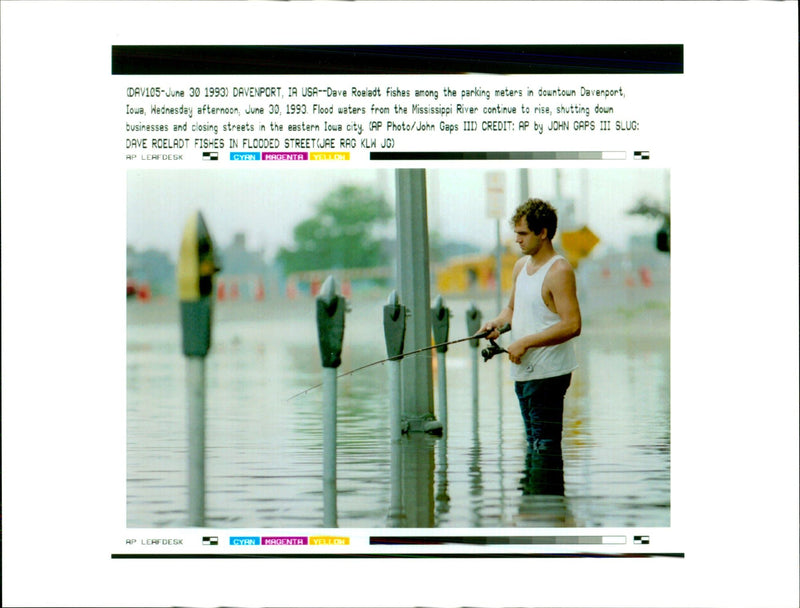 1993 FLOOD WATERS FROM THE MISSISSIPPI RIVER CONTINUE JOHN GILES USA MARIE JEAN - Vintage Photograph