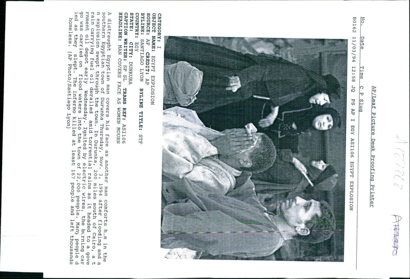 1994 DURUNKA MILES SOUTH CAIRO SANTIAGO LYON TITLE WRITER COUNTRY EARLY - Vintage Photograph