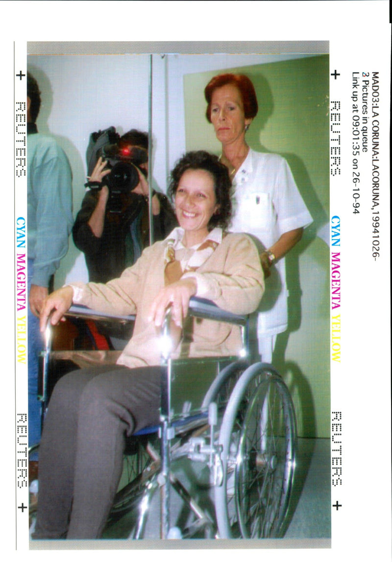 1994 FRENCHWOMAN LOUISE LONGO WAS FOUND ALIVE DAUGHTER WRITER ARRIVES COUNTRY - Vintage Photograph