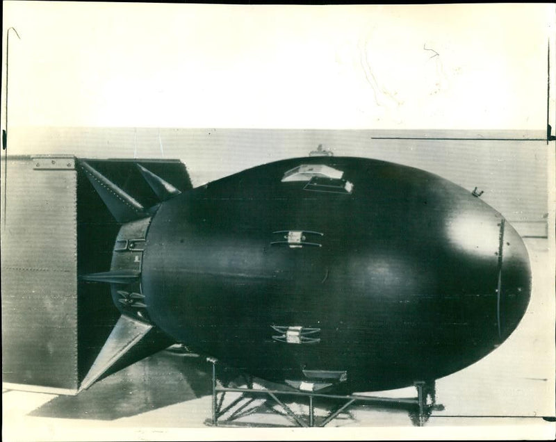 Bomb: "Little Boy" e "Fat Boy" - Vintage Photograph