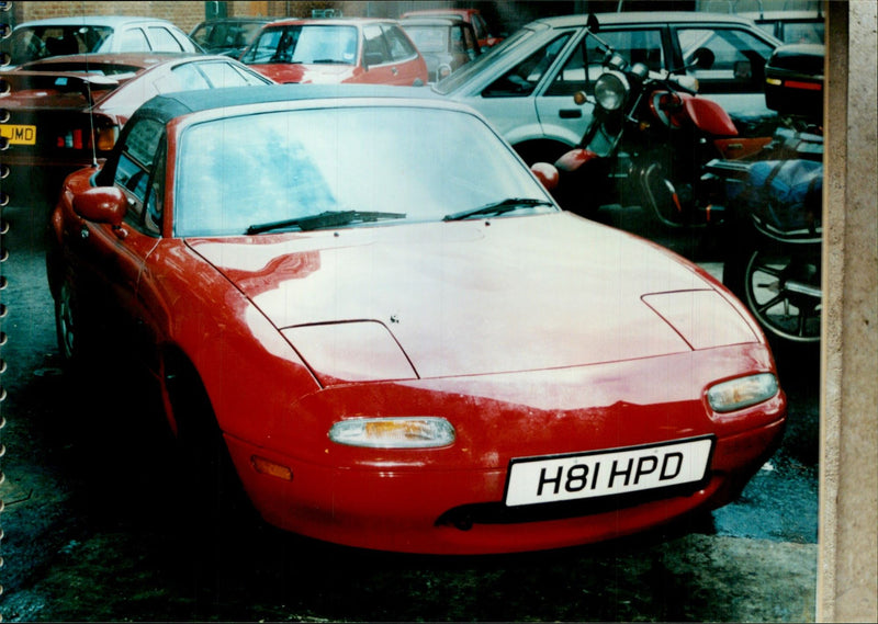 JMD HPD PIC SHOWS RED SPOTS CAR MAZDA GETAWAY USED BAILSY MARIA - Vintage Photograph