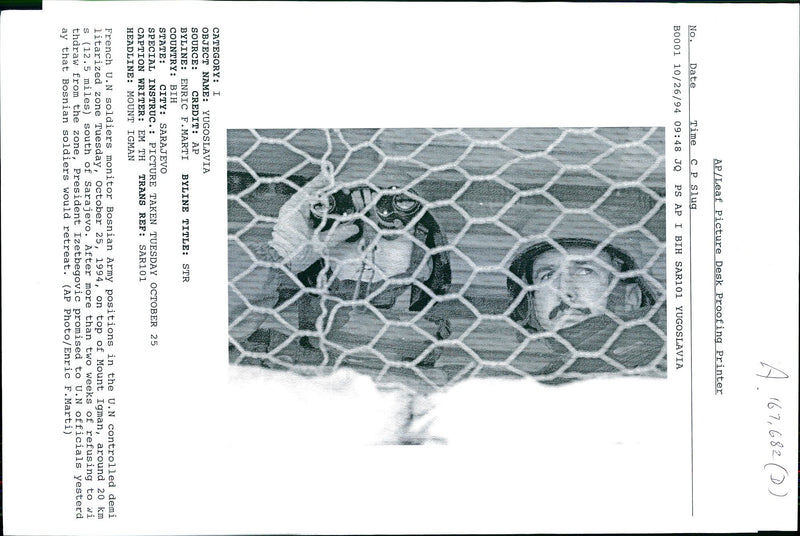 1994 BOSNIAN PRESIDENT IZETBEGOVIC PROMISED OFFICI TITLE WRITER FRENCH ARMY - Vintage Photograph