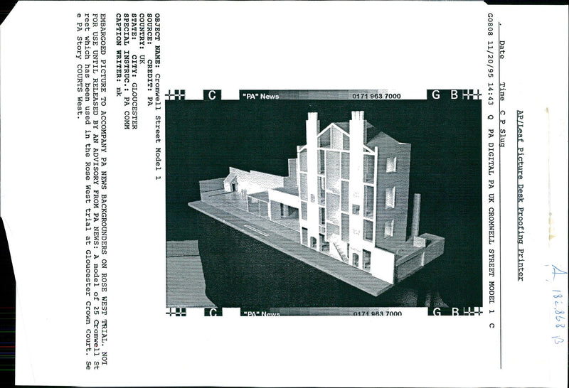 1995 MODEL CROMWELL REET WHICH HAS BEEN USED THE ROSE WRITER COUNTRY - Vintage Photograph
