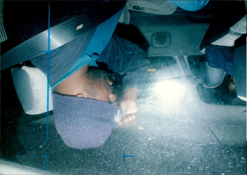 MARK HENRY ACCUSED ATTEMPTED MURDER WITH BASE BALL BUT OLD BAILEY CAR - Vintage Photograph