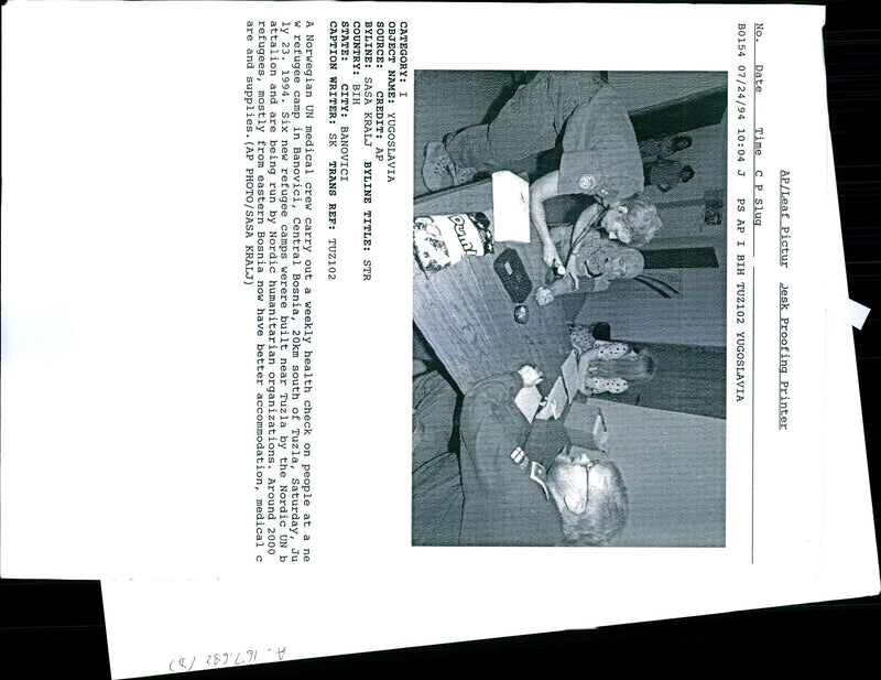 1994 SIX NEW REFUGEE CAMPS WERERE BUILT NEAR TUZLA THE TITLE WRITER COUNTRY - Vintage Photograph