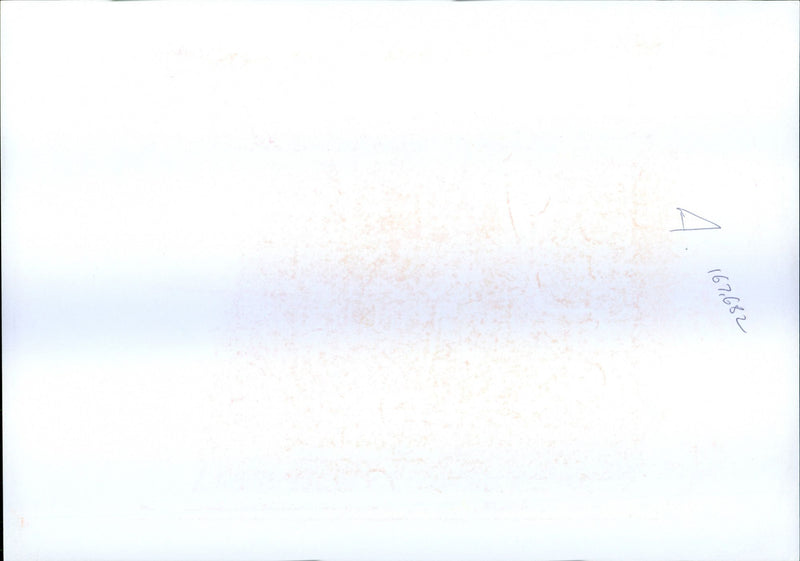 1990 FIGHTING BETWEEN CROATS AND SERBS CONTINUES THIS SERBIAN OCCUPIED ARMY - Vintage Photograph