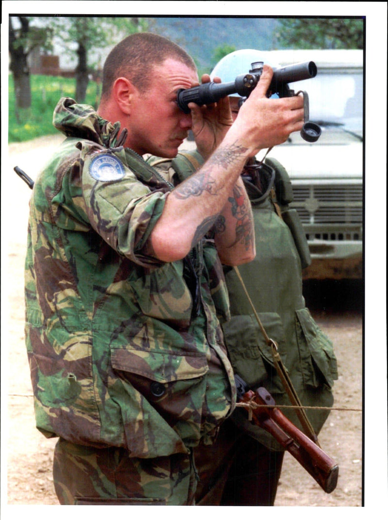 1994 THE BOSNIAN SERB ARMY HAD UNTIL TUESDAY MIDNIGHT PUL TITLE WRITER COUNTRY - Vintage Photograph