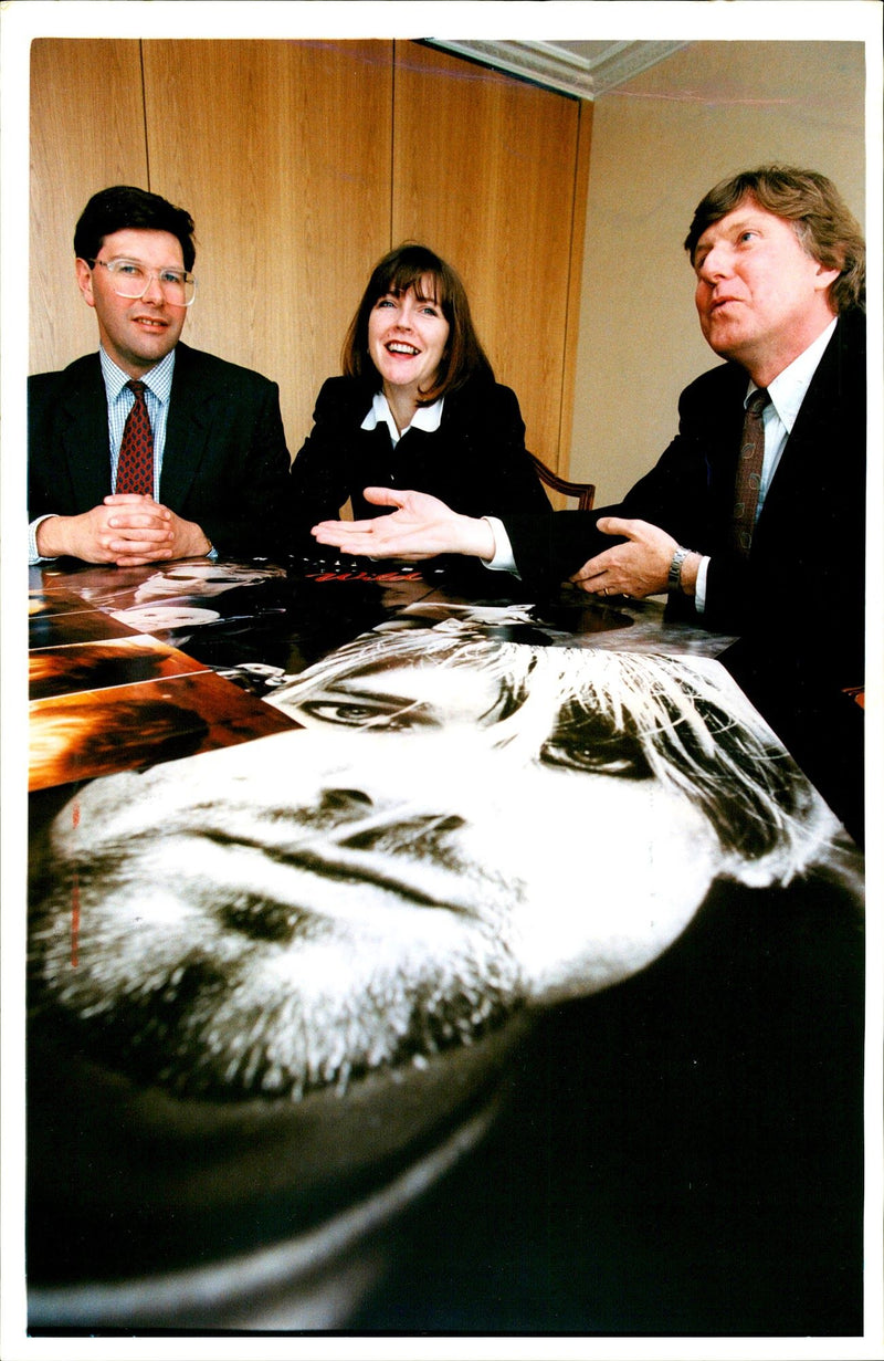1994 PICTURE CAPTION THE DAILY TELEG JOINUES FRENSER LINDA PAUL PUBLISHED DAVID - Vintage Photograph