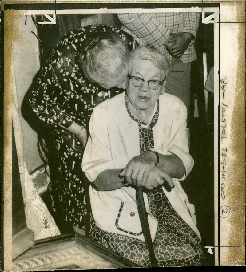 ALEXANDRA TOLSTOY THE ONLY SURVIVING CHIL NIXON PRESIDENT WRITER SOVIET - Vintage Photograph