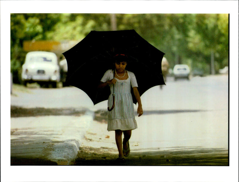 1995 TEMPERATURES THE CAPITA REACHED DEGR CRAIG FUJII TITLE WRITER COUNTRY - Vintage Photograph