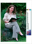 1994 MOZART AWARDWINNING CHILDRENS BOOK SERIES THE FIRST WAS PUB MUSIC - Vintage Photograph