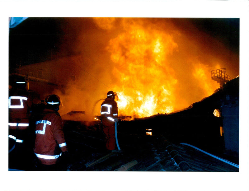 1996 FENICE WAS DUE REOPEN MARCH THIS YEAR ALLEN OPERA WRITER GREATEST - Vintage Photograph