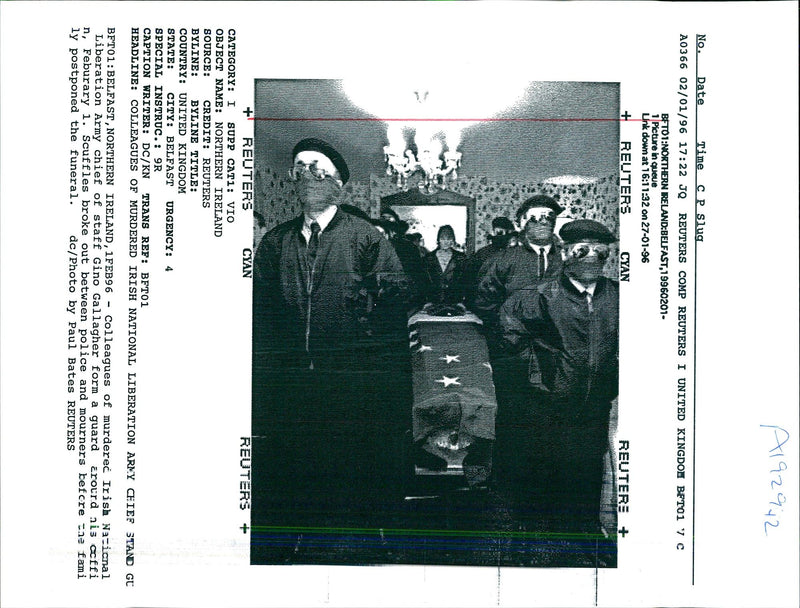 1996 COLLEAGUES MURDEREC IRISH NAZIONAL LIB PAUL BATES KINGDOM WRITER UNITED - Vintage Photograph