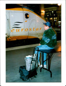 1995 THE IMPASSE CONTINUED DAY WALKOUT THA MAX NASH PARIS FRANCE - Vintage Photograph