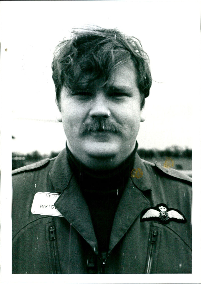 Flt Lt Owen Wright Pilot. - Vintage Photograph