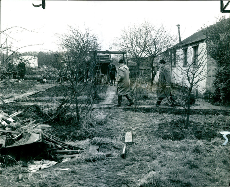MURDER DRAPER GLYNIS - Vintage Photograph