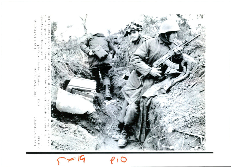 1991 PUBLISHED ARMY - Vintage Photograph