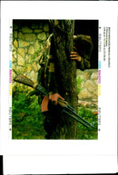 1995 BOSNIAN SERB SOLDIERS CAME WADE GODARD WRITER MEMBERS COUNTRY FAMILY - Vintage Photograph