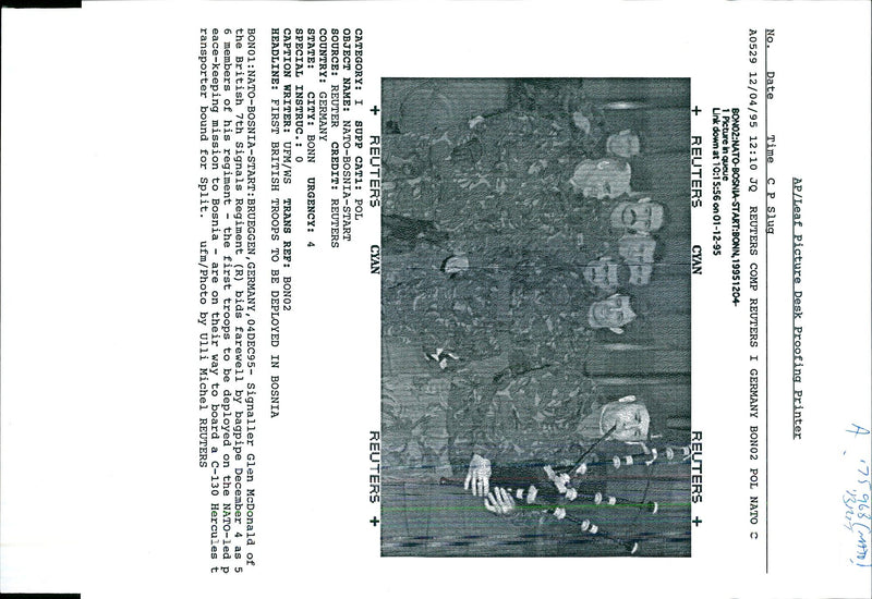 1995 FIRST BRITISH TROOPS DEPLOYED CHRISTINE BOYD WAR WRITER MEMBERS - Vintage Photograph