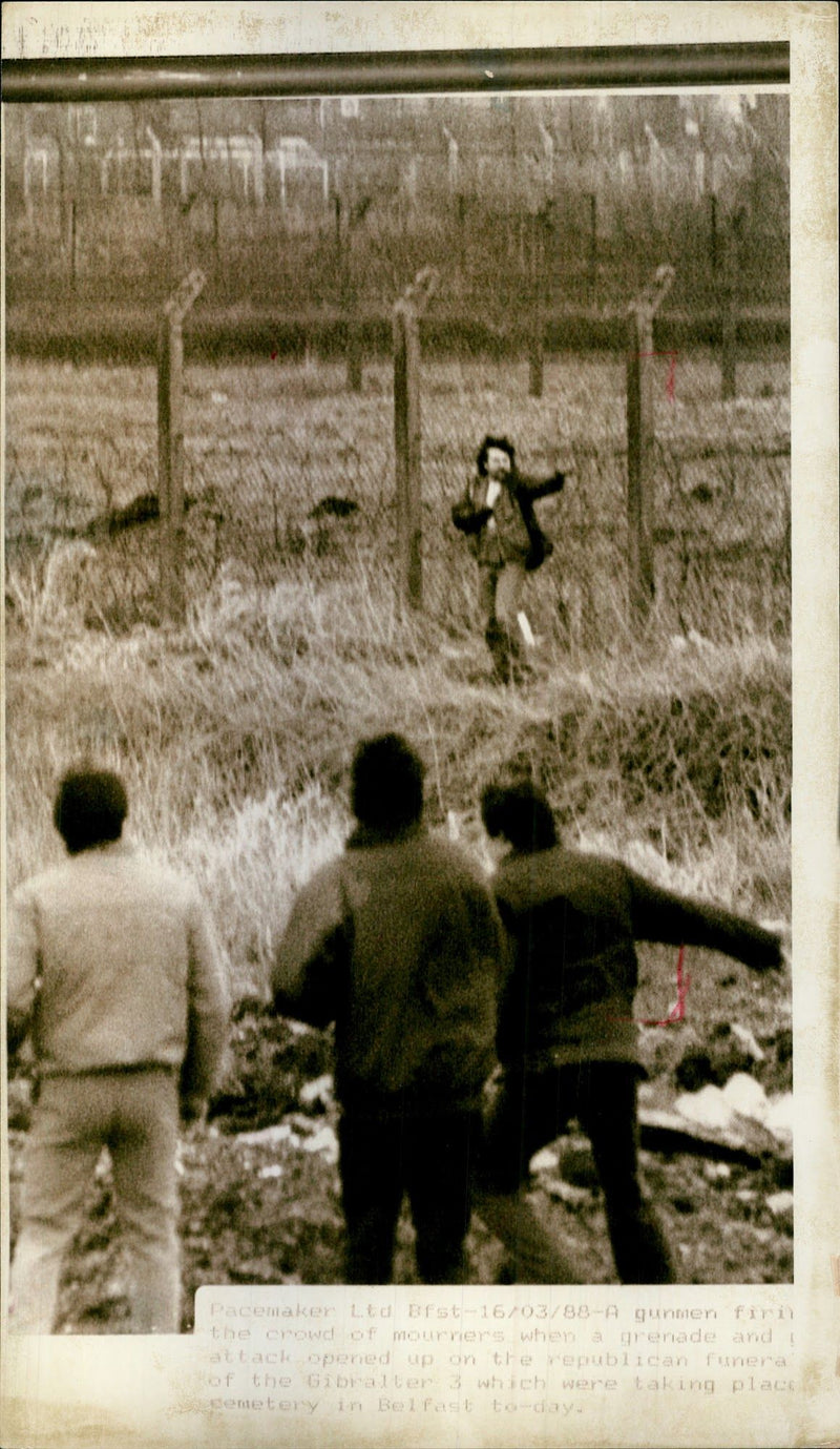MIWTOWN MMSTOWN CEMETERY SHOOTING ATTACK YYOOOO - Vintage Photograph