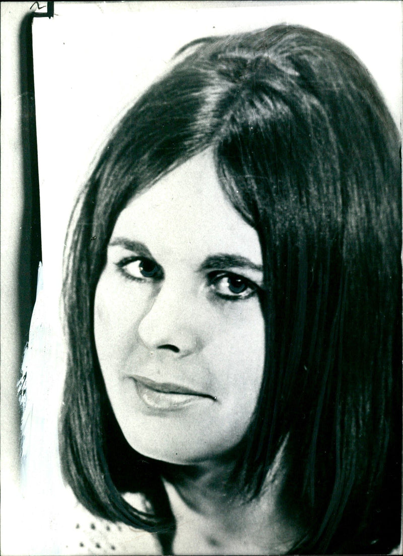 1969 POLICE ARE SEARCHING FOR DIANA KEMP WHO HAS BEEN MISSING FRO ELIZ, image size:800x1102